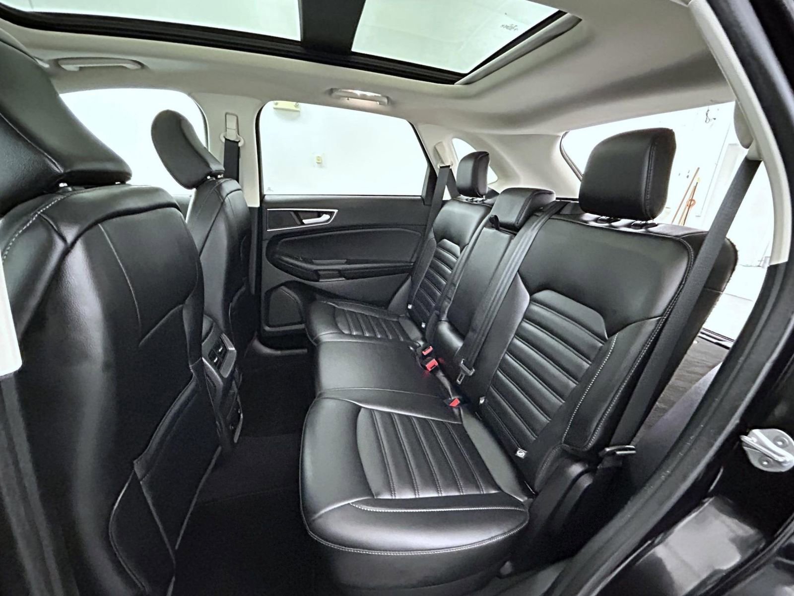 Used 2022 Ford Edge SEL w/ Convenience Package image 19