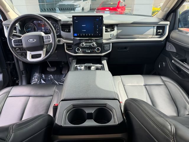 Used 2024 Ford Expedition Max XLT image 26