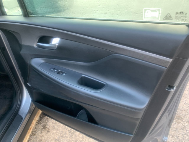 Used 2019 Hyundai Santa Fe SE AWD/4WD image 12