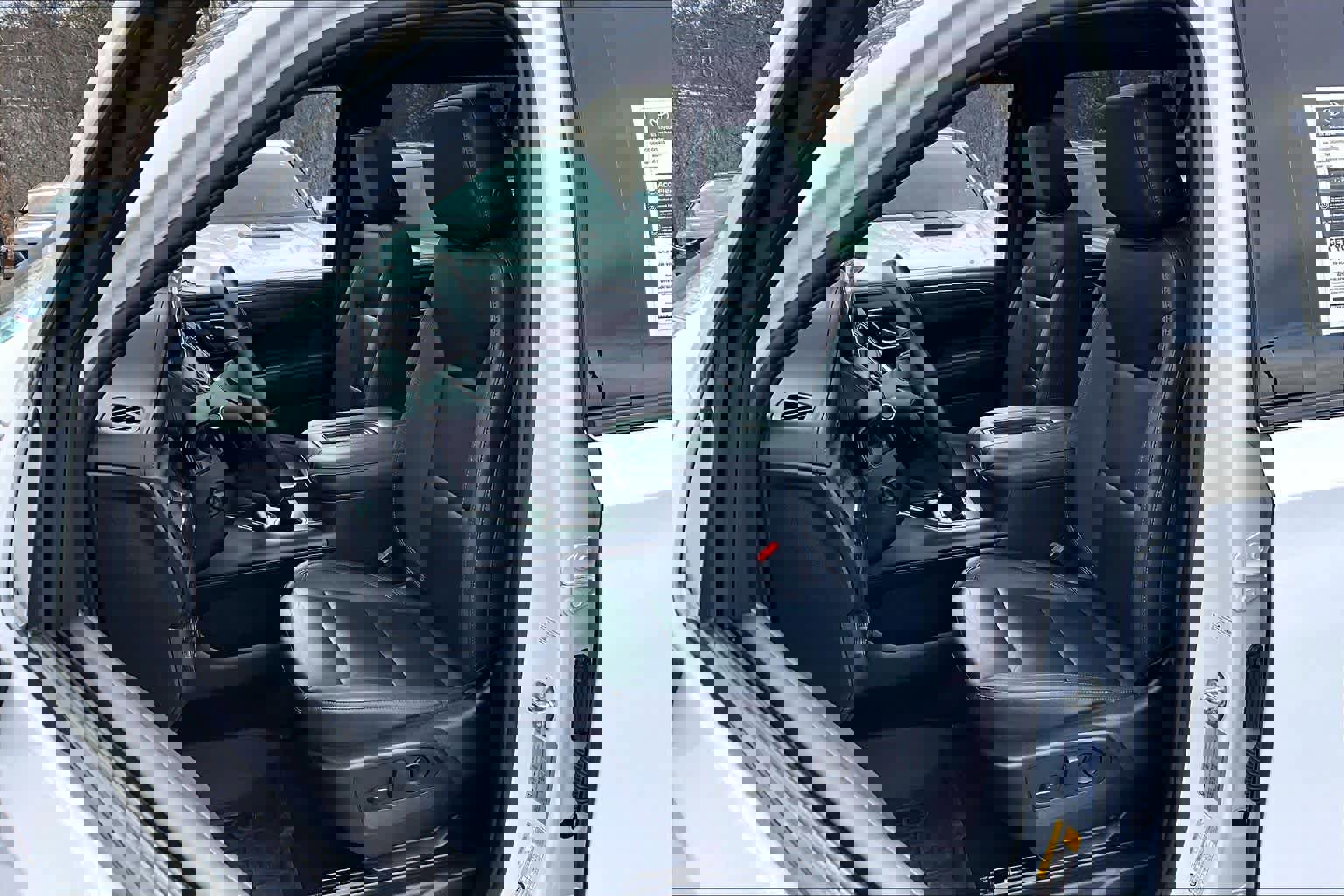 Used 2023 Chevrolet Suburban Z71 w/ Luxury Package image 9