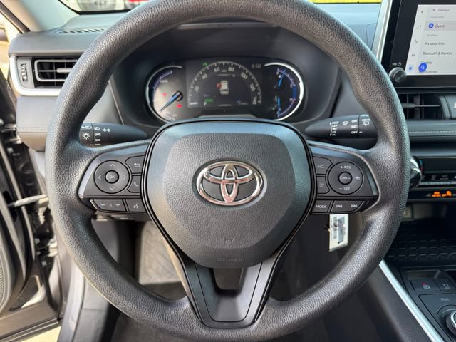 Used 2025 Toyota RAV4 LE image 13