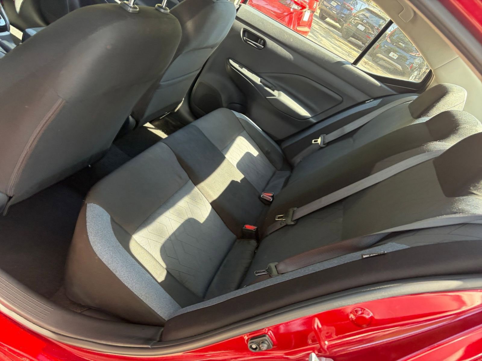 Used 2025 Nissan Versa SV FWD image 38