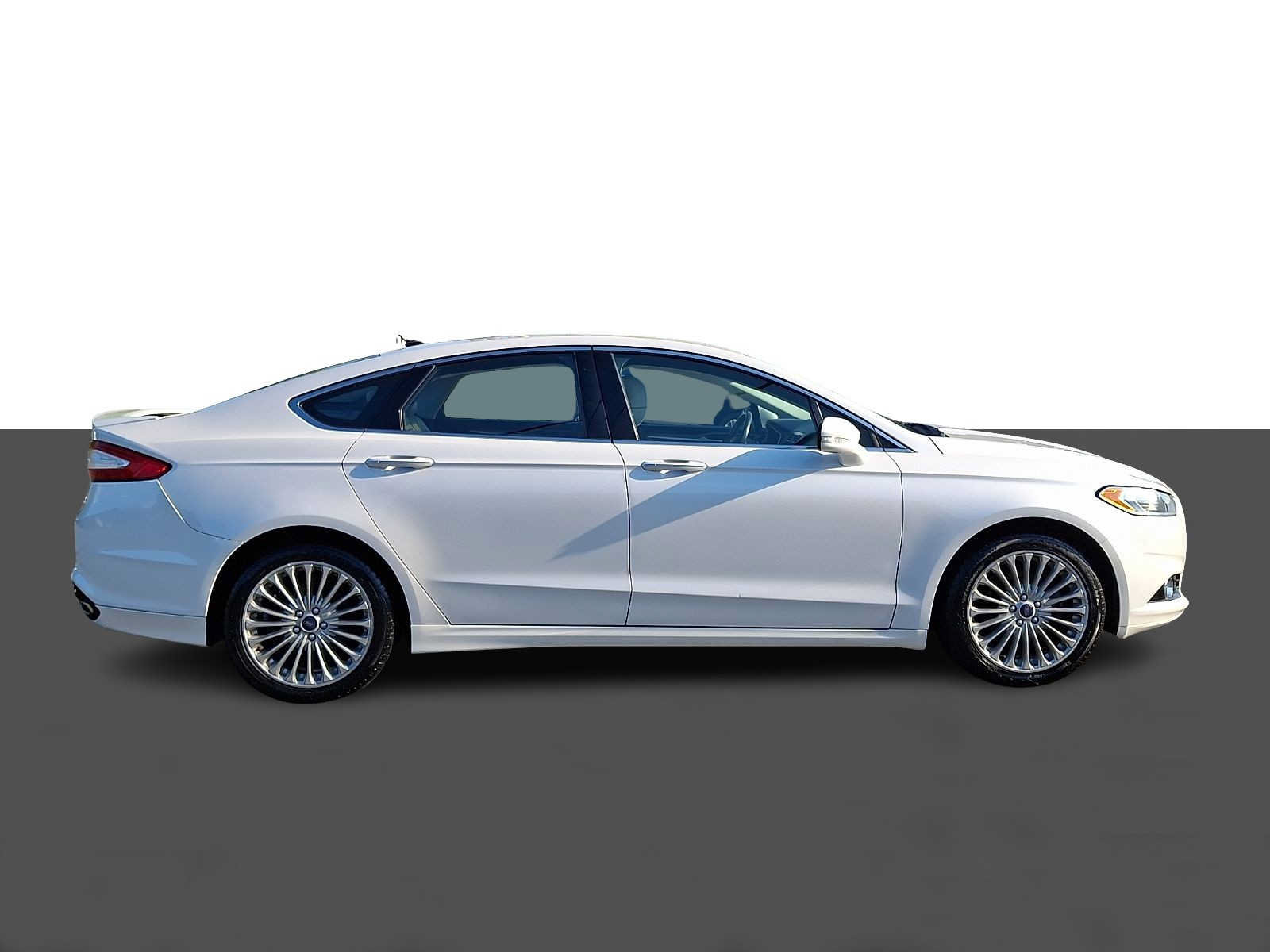 Used 2016 Ford Fusion Titanium FWD image 7