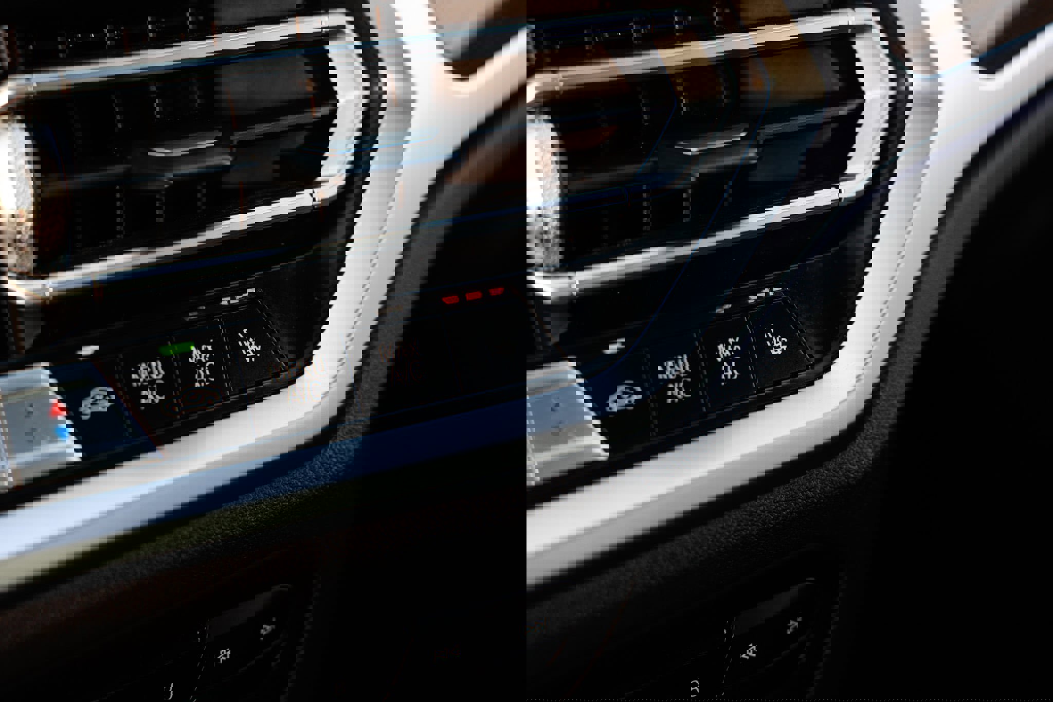 Used 2021 BMW 330i Sedan w/ Premium Package image 39