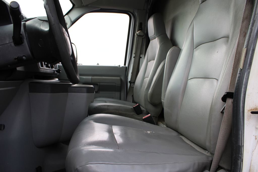 Used 2015 Ford E-350 and Econoline 350 Super Duty image 17