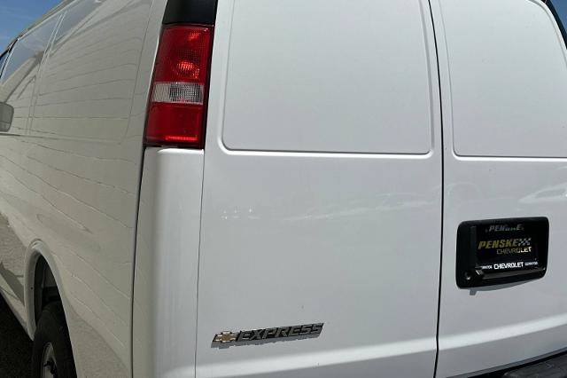 New 2026 Chevrolet Express 2500 w/ Driver Convenience Package RWD image 30