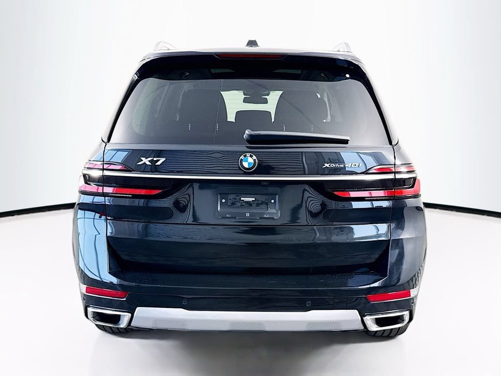 Used 2023 BMW X7 xDrive40i AWD/4WD image 4