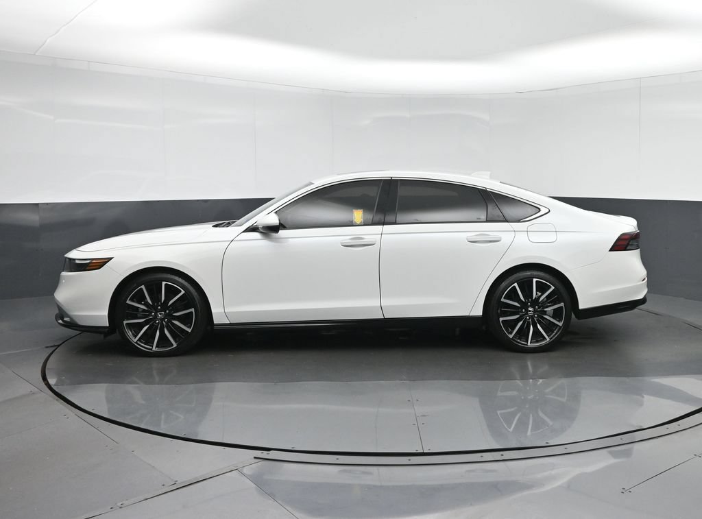Used 2023 Honda Accord Touring image 4
