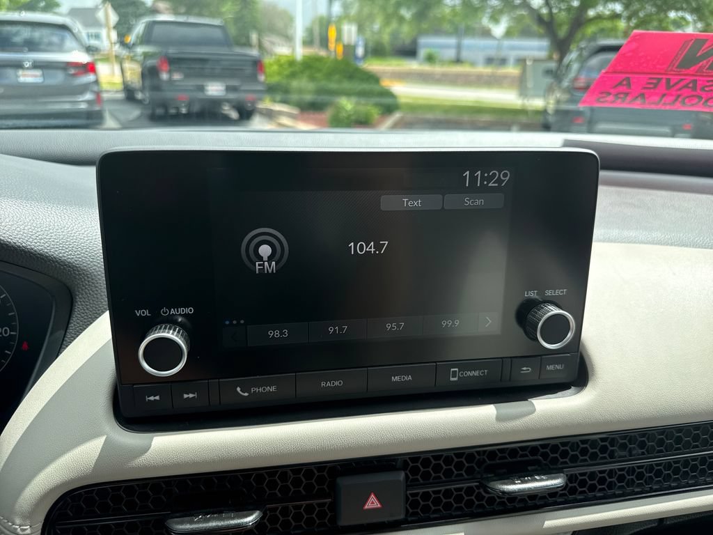 Certified 2025 Honda HR-V LX image 33