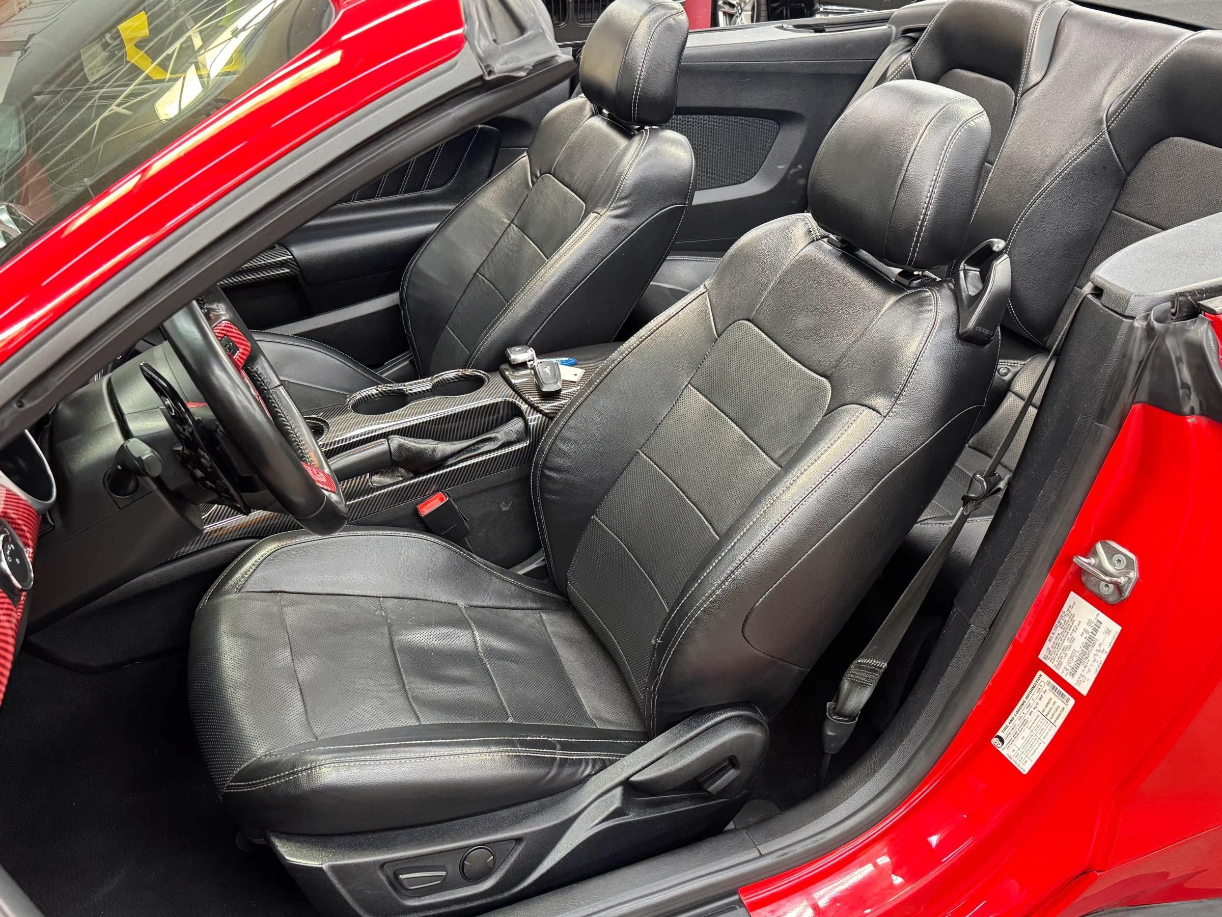 Used 2020 Ford Mustang Premium RWD image 15