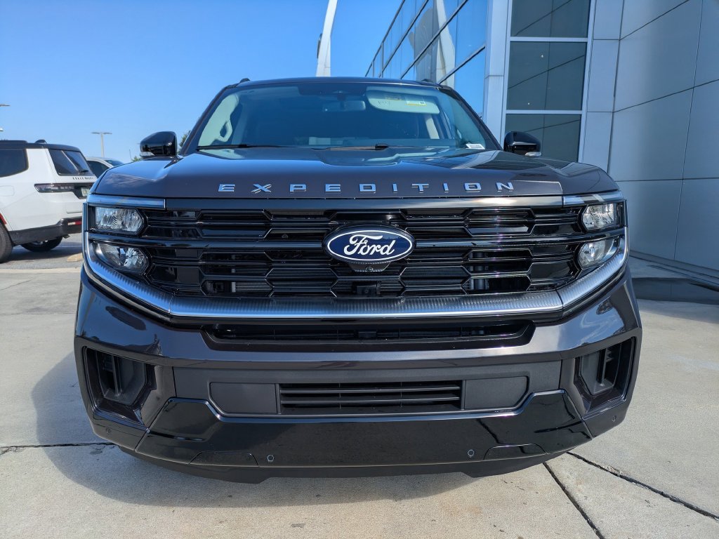 New 2027 Ford Expedition Max Platinum w/ Driver's Package RWD image 8