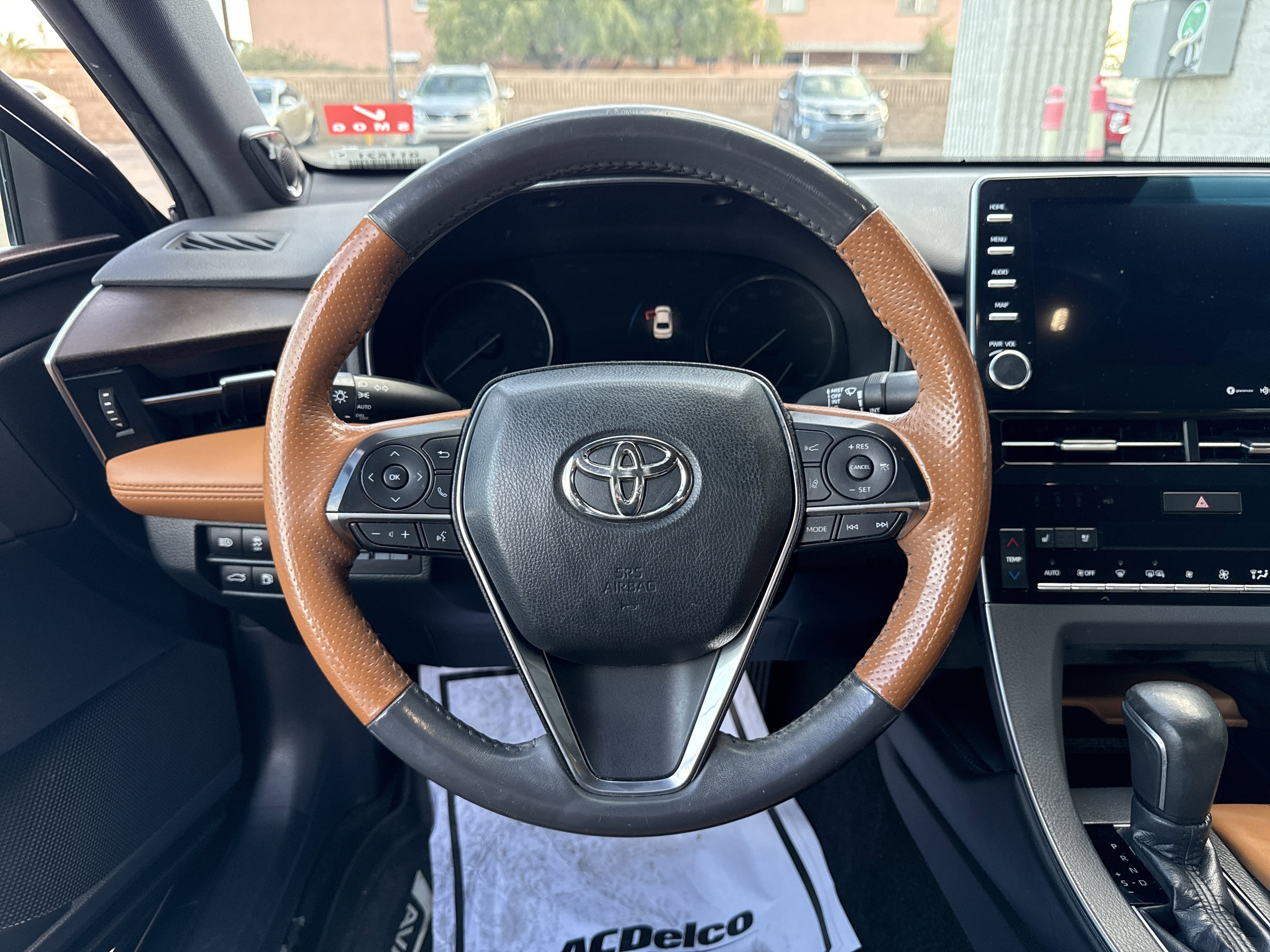 Used 2019 Toyota Avalon Limited w/ All Weather Liner Package image 17