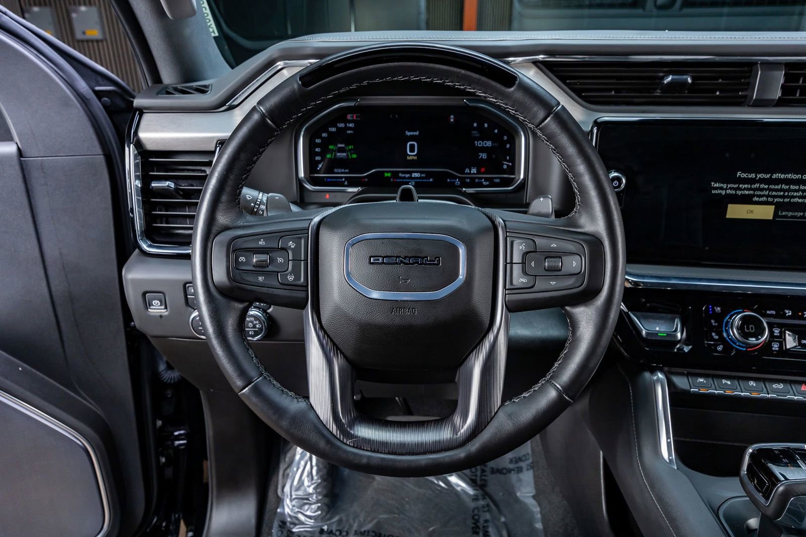 Used 2025 GMC Sierra 1500 Denali AWD/4WD image 19