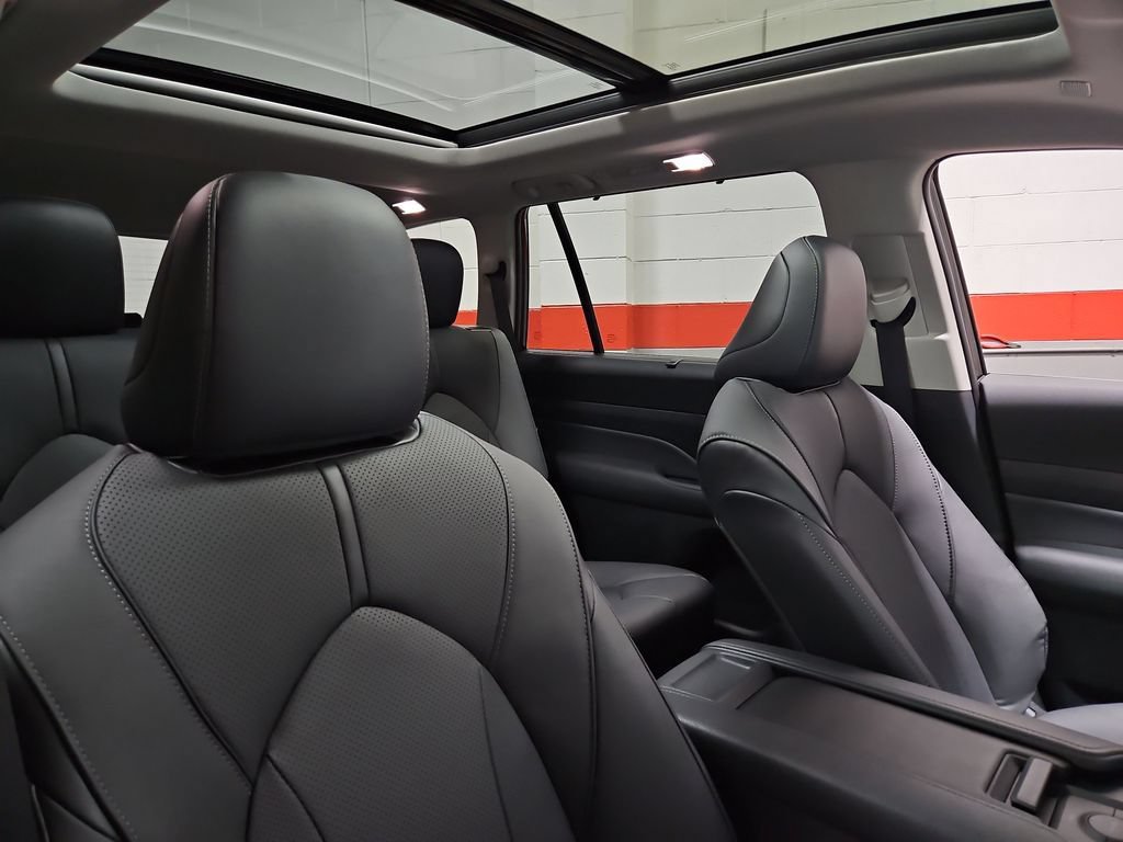 New 2026 Toyota Grand Highlander AWD Hybrid image 28