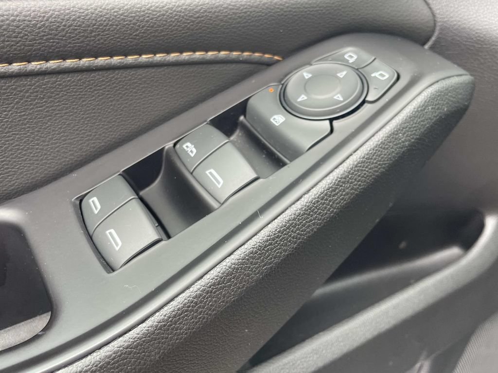 Used 2019 Chevrolet Traverse LT w/ LT Premium Package AWD/4WD image 16