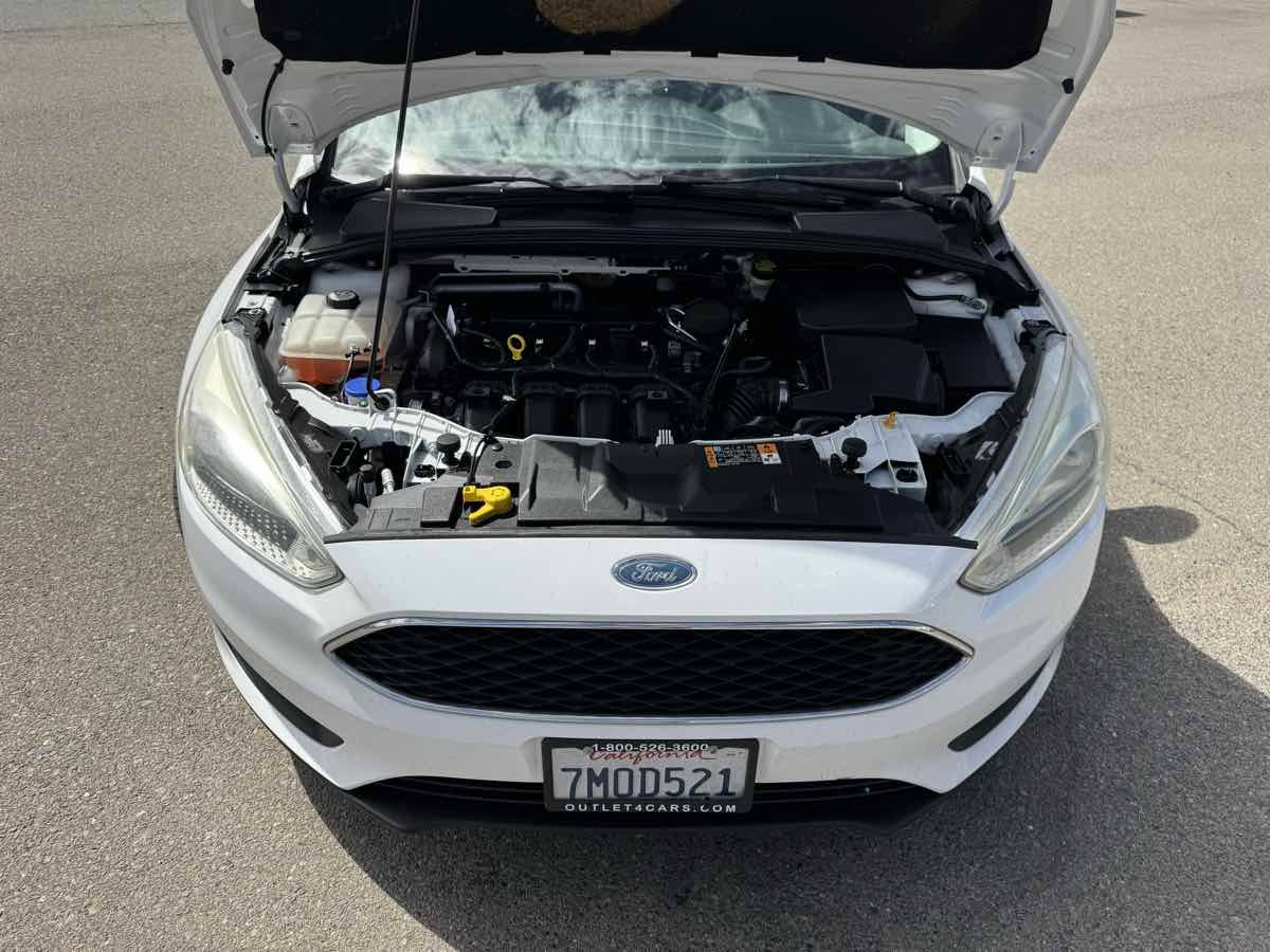 Used 2015 Ford Focus SE FWD image 41