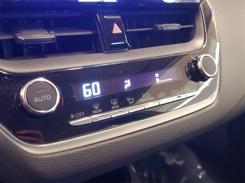 Used 2023 Toyota Corolla LE image 29