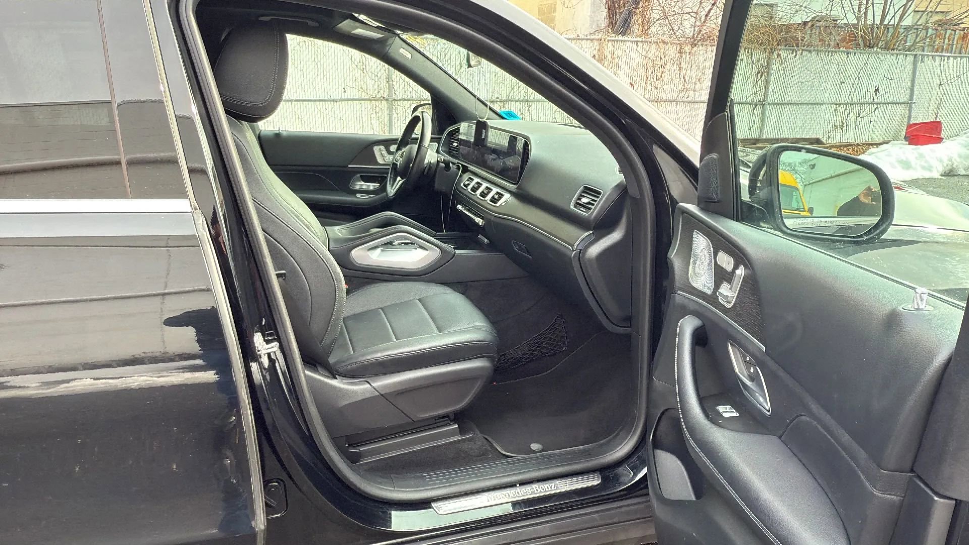 Used 2021 Mercedes-Benz GLE 350 4MATIC image 24