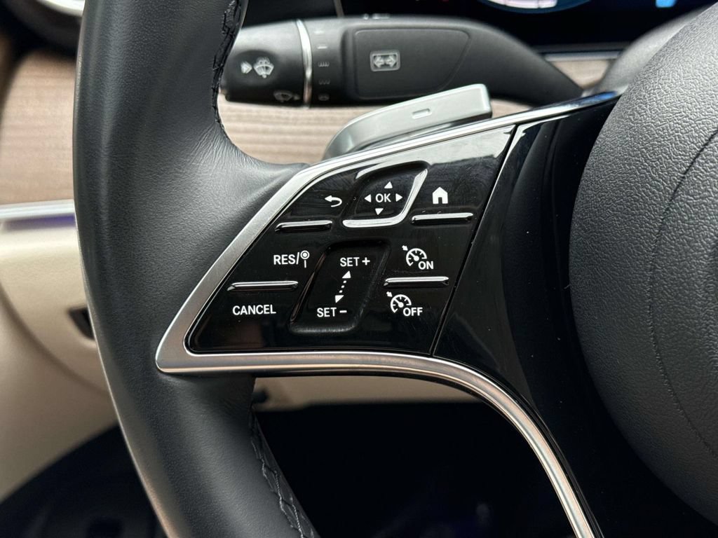 Used 2023 Mercedes-Benz E 350 4MATIC Sedan image 38