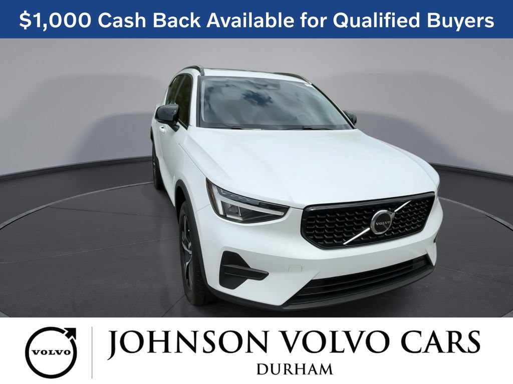 New 2026 Volvo XC40 B4 Core w/ Climate Package FWD image 2