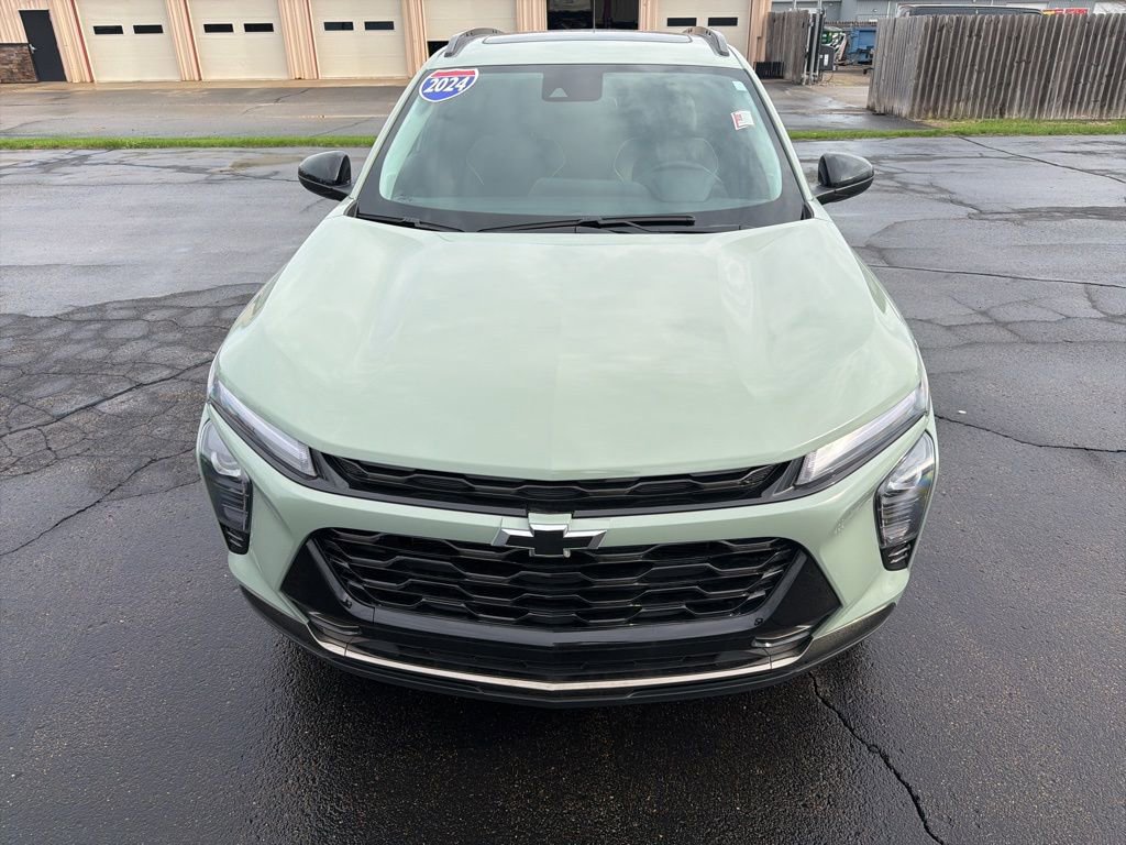 Used 2024 Chevrolet Trax ACTIV w/ Sunroof Package image 4