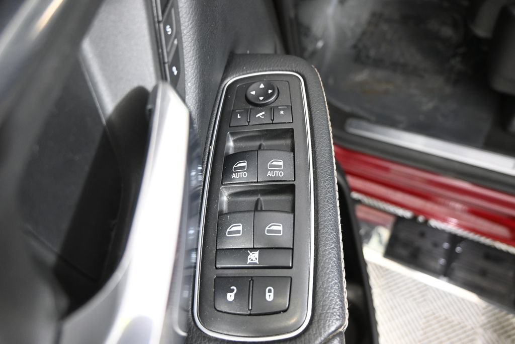 Used 2019 RAM 1500 Laramie AWD/4WD image 19