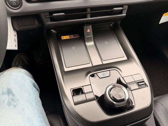 New 2026 Subaru Solterra AWD/4WD image 23