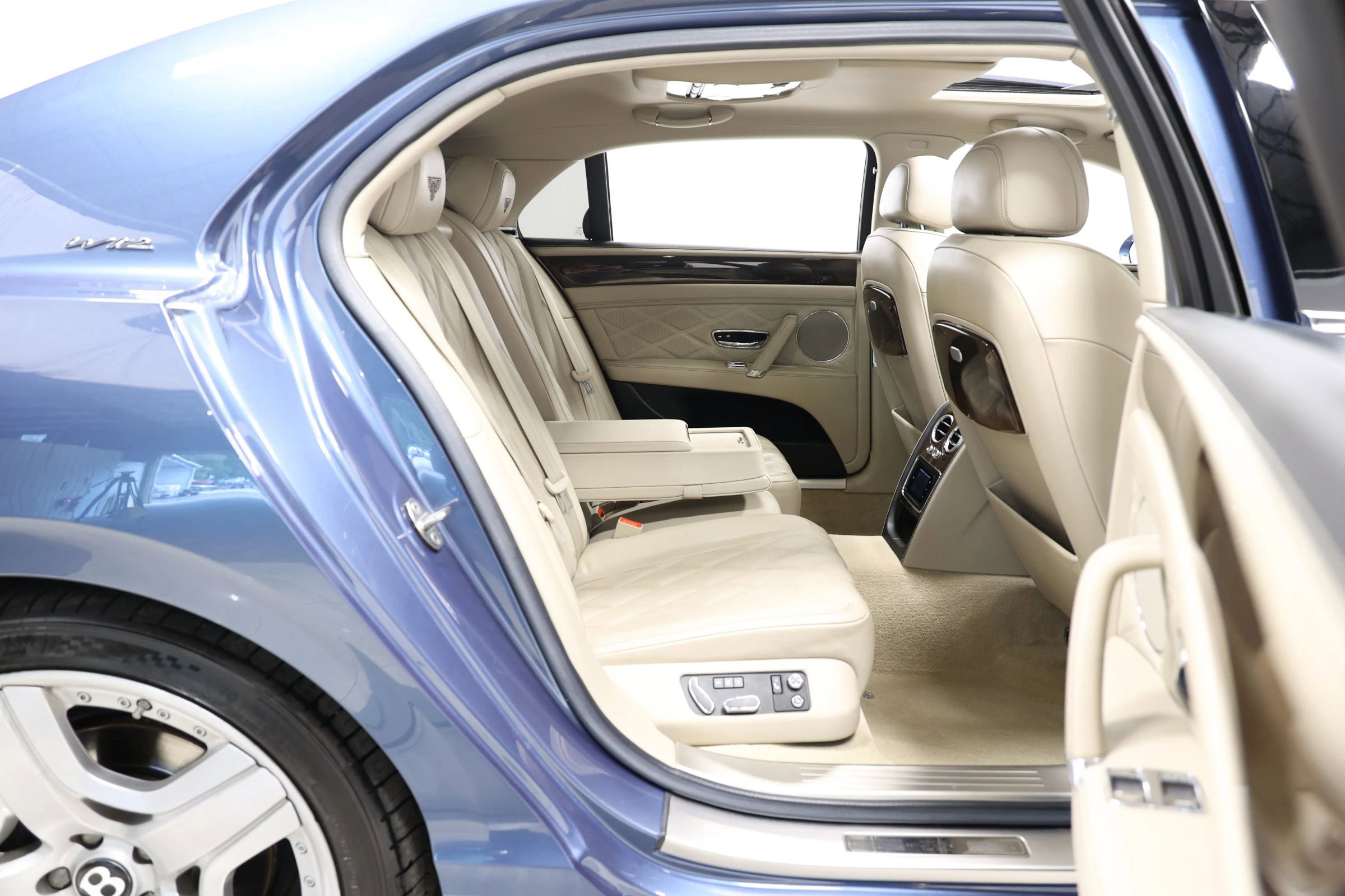 Used 2014 Bentley Flying Spur W12 AWD/4WD image 82