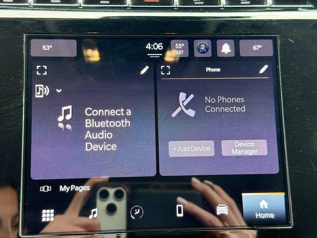 Used 2023 Jeep Grand Cherokee Laredo AWD/4WD image 14