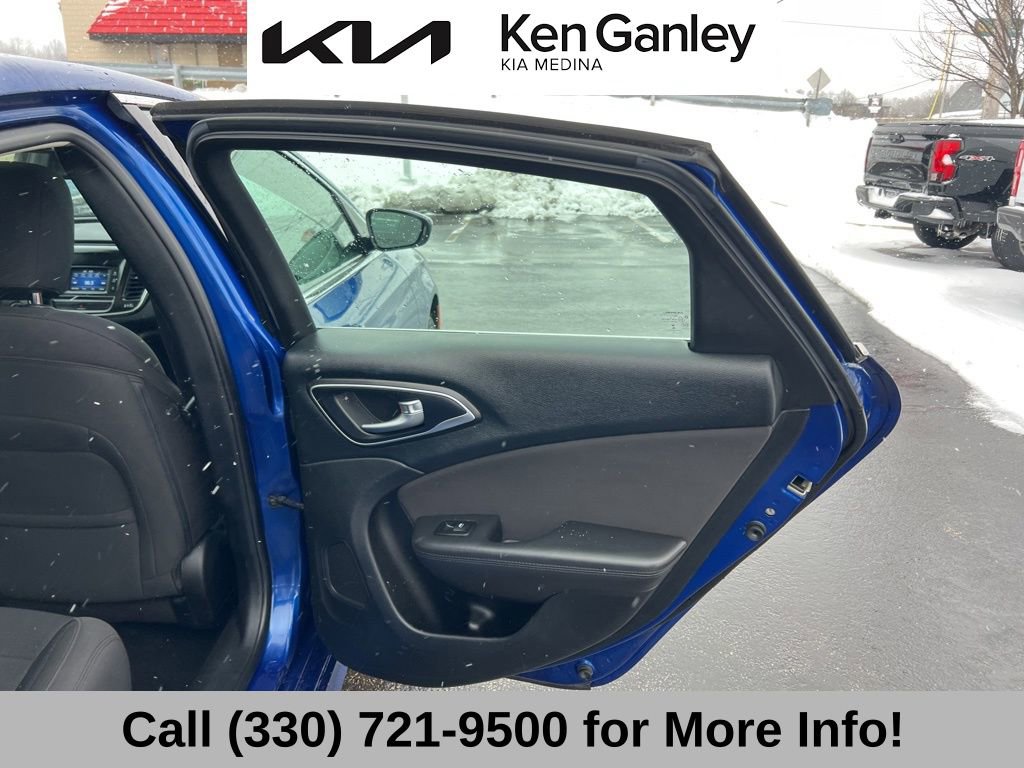 Used 2015 Chrysler 200 Limited w/ Convenience Group image 53