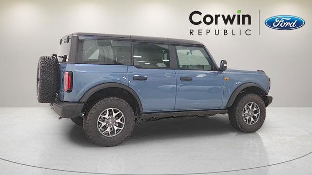 New 2025 Ford Bronco Badlands image 8