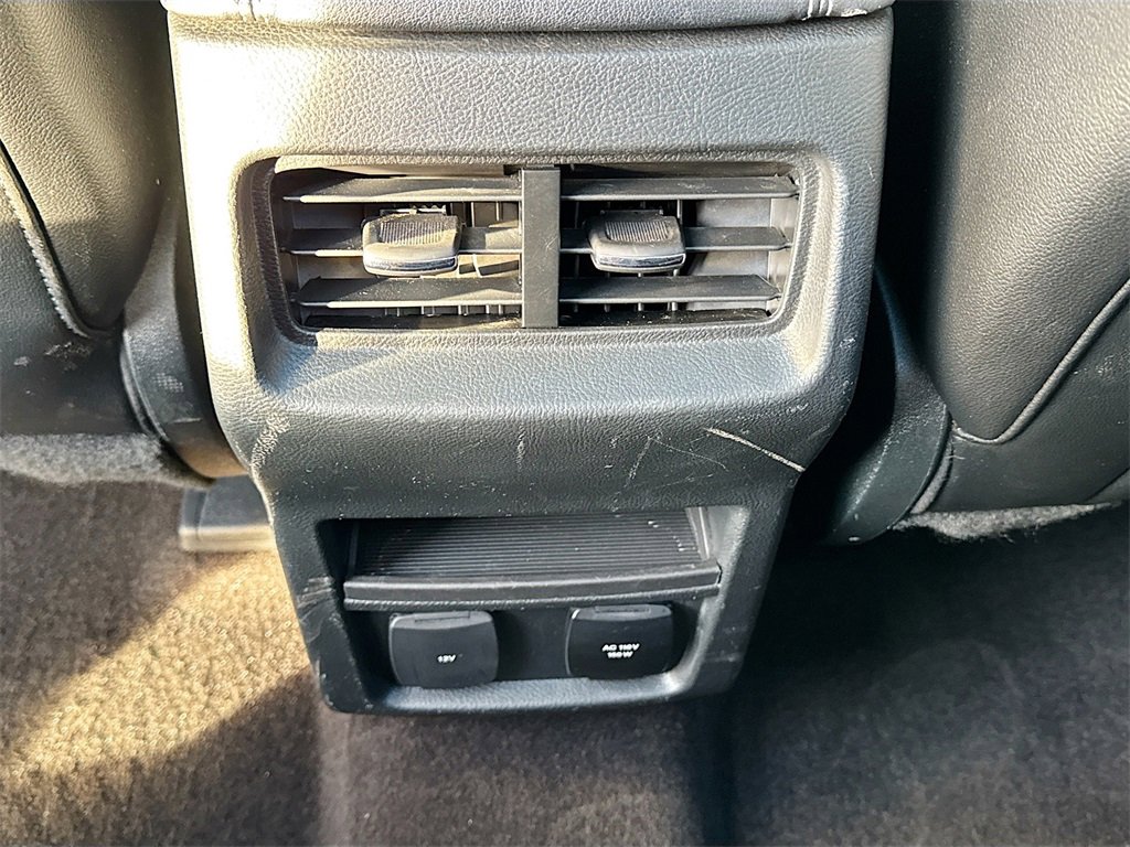 Used 2020 Ford Edge Titanium w/ Class II Trailer Tow Package image 23