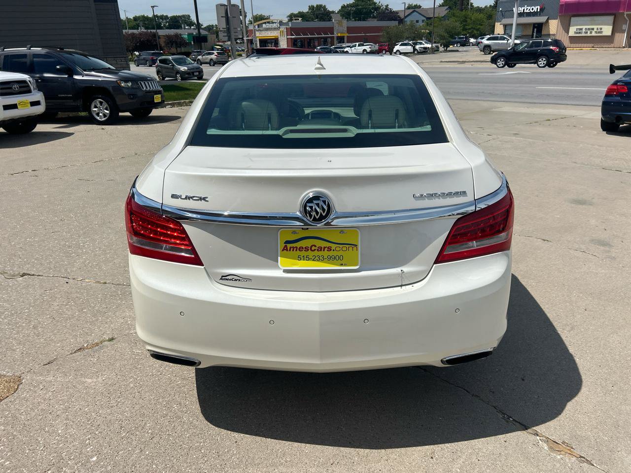 Used 2014 Buick LaCrosse Premium w/ Driver Confidence Package FWD image 4