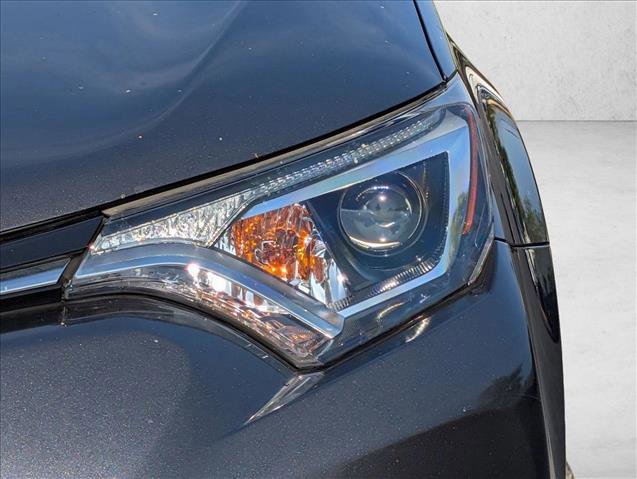 Used 2018 Toyota RAV4 LE w/ All Weather Liner Package FWD image 9