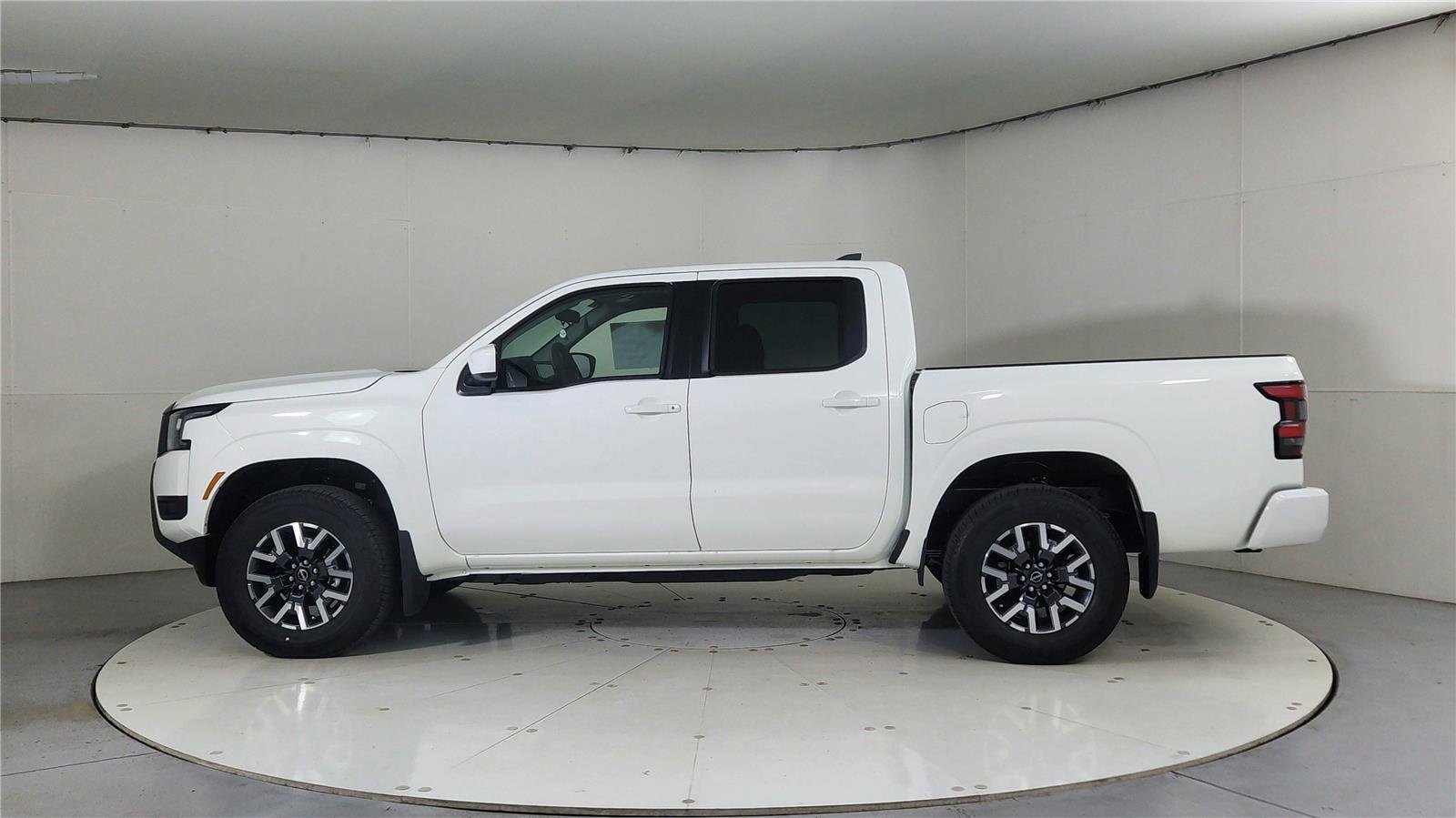 New 2026 Nissan Frontier SV w/ All-Weather Content Package image 4