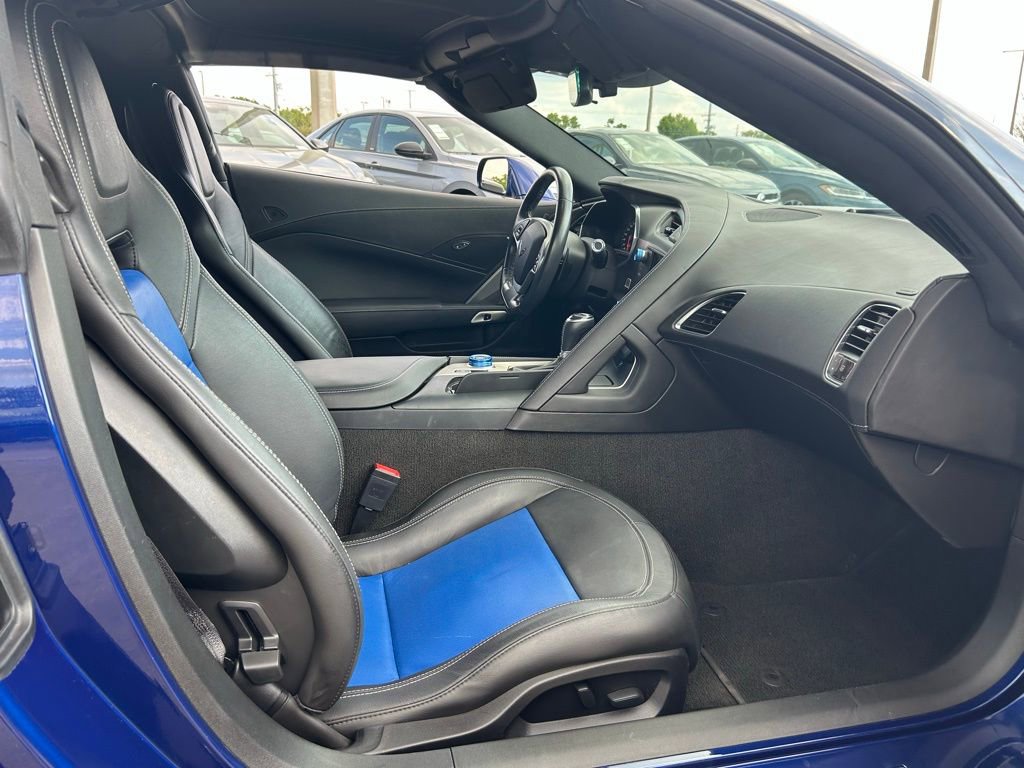 Used 2018 Chevrolet Corvette Stingray Coupe w/ 1LT image 59