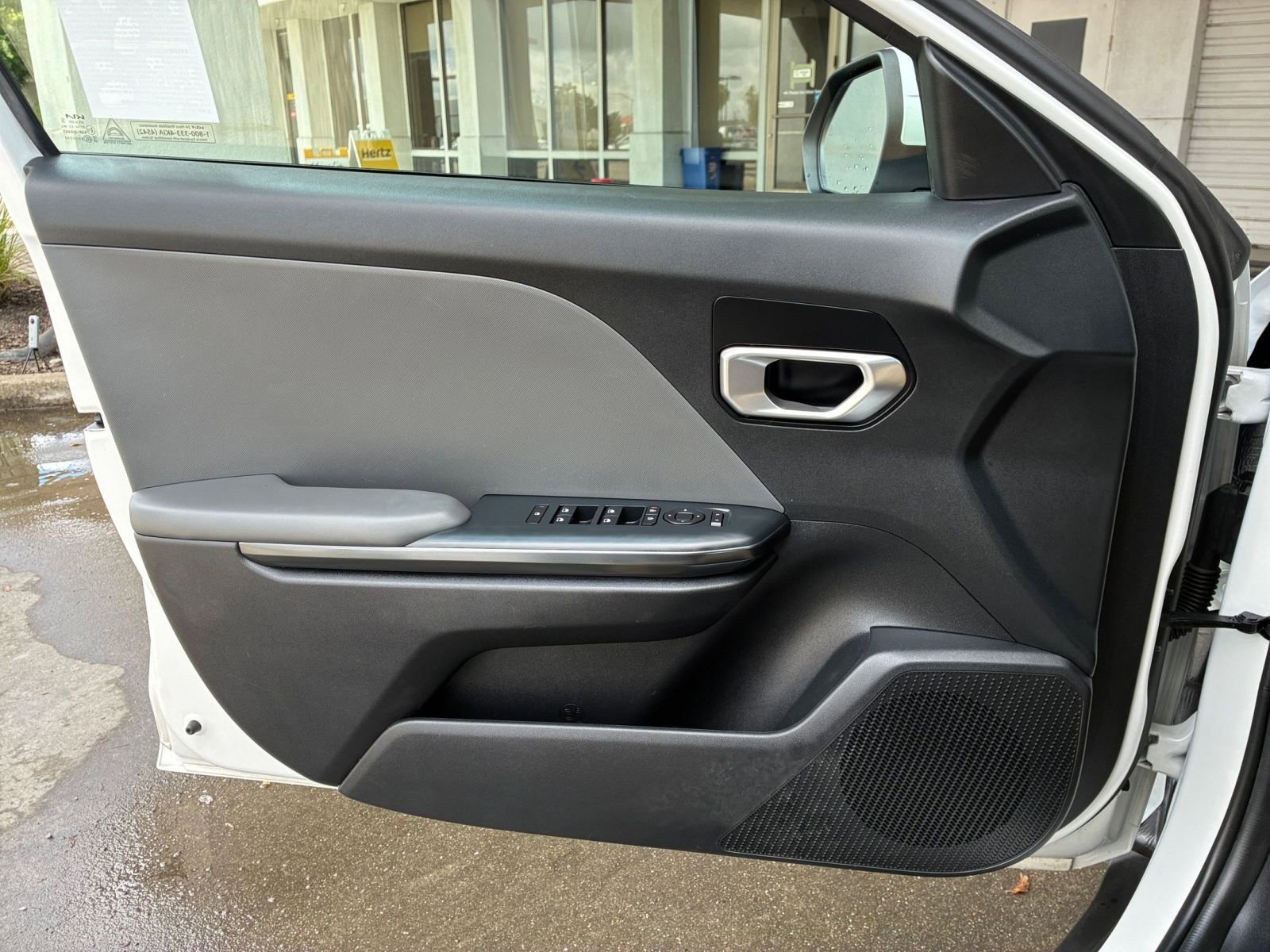 Used 2025 Kia K4 LXS image 18