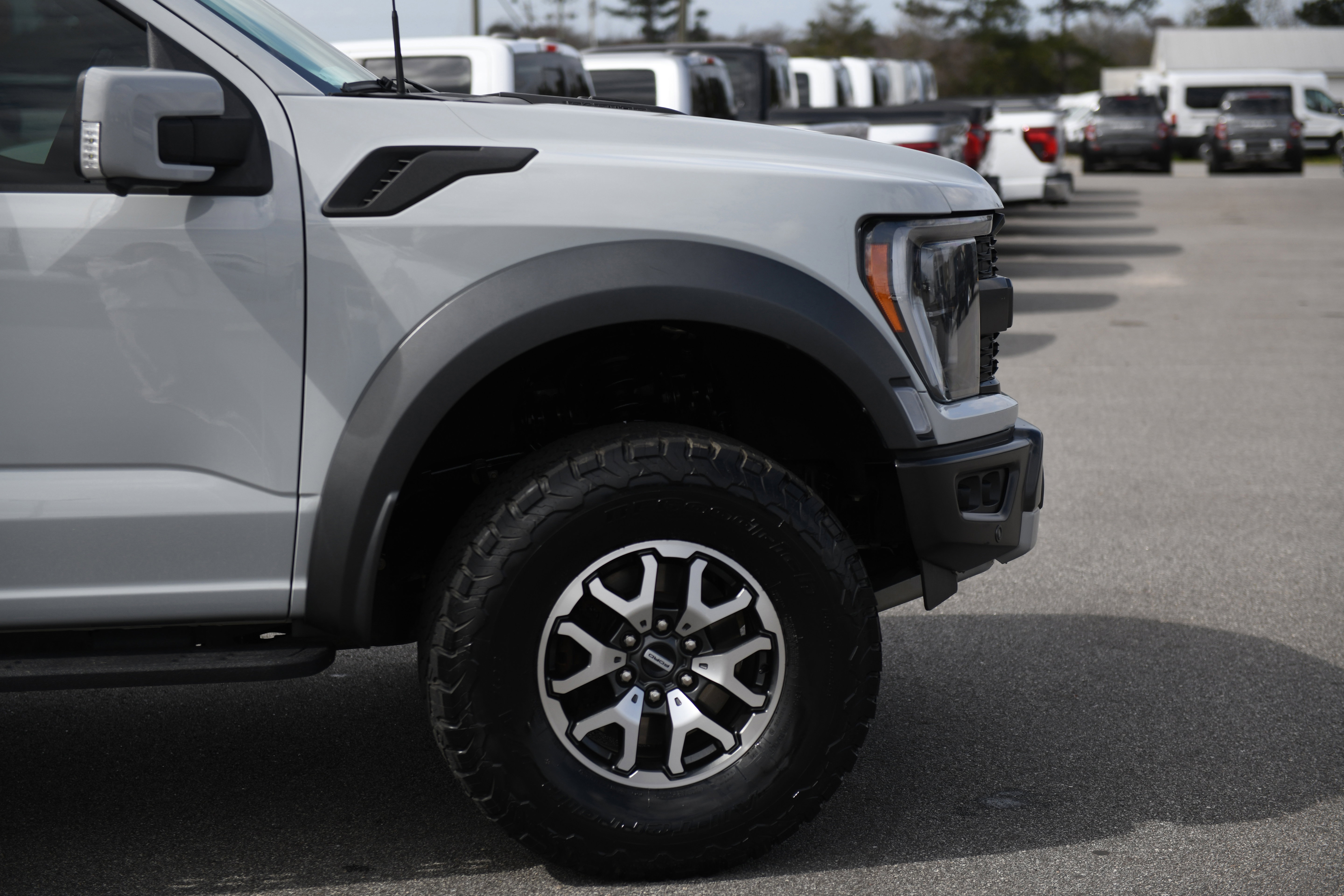 Used 2023 Ford F150 Raptor image 3