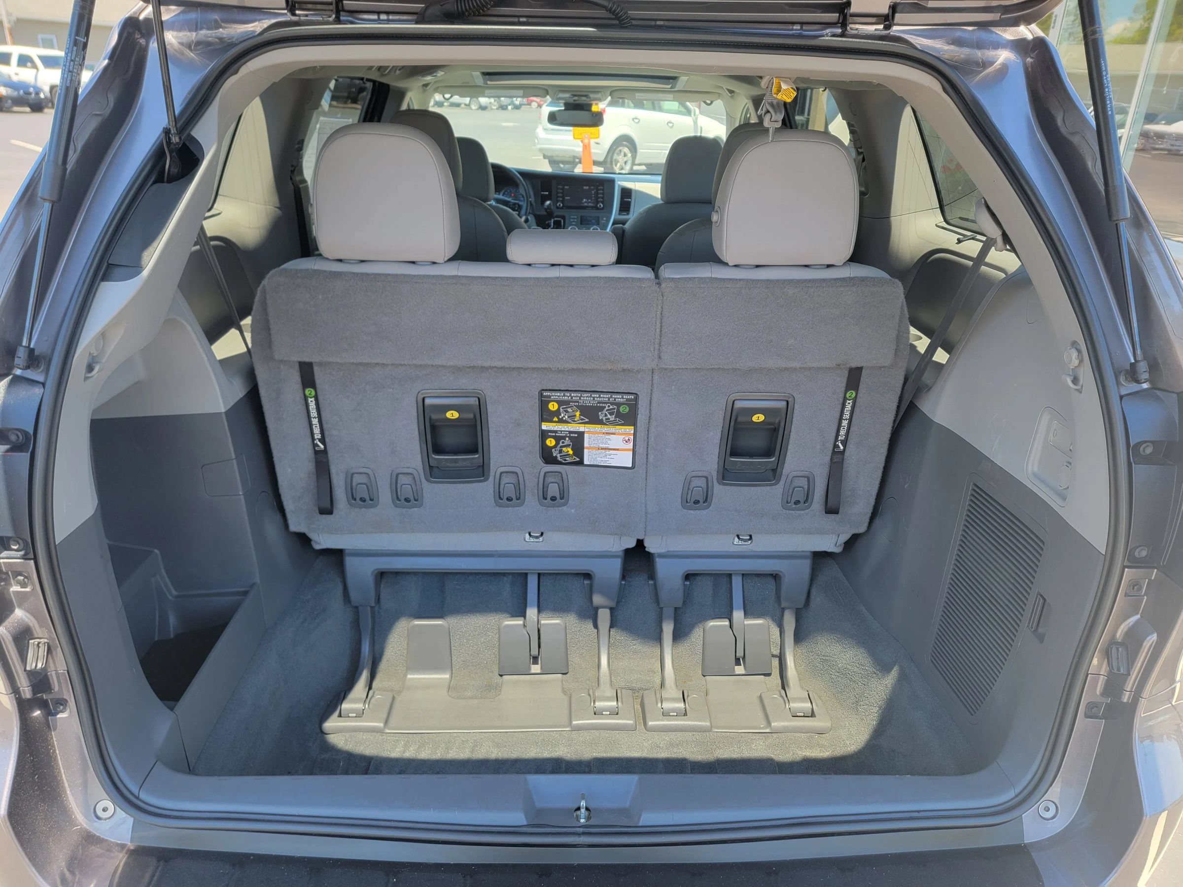 Used 2020 Toyota Sienna XLE AWD/4WD image 13