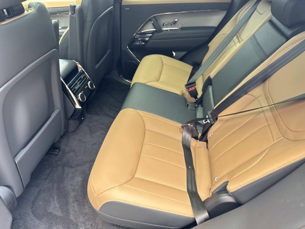 New 2026 Land Rover Range Rover Sport Dynamic SE AWD/4WD image 16