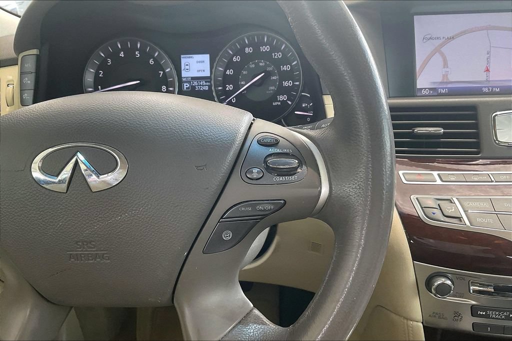 Used 2015 INFINITI Q70 3.7 w/ Technology Package RWD image 19