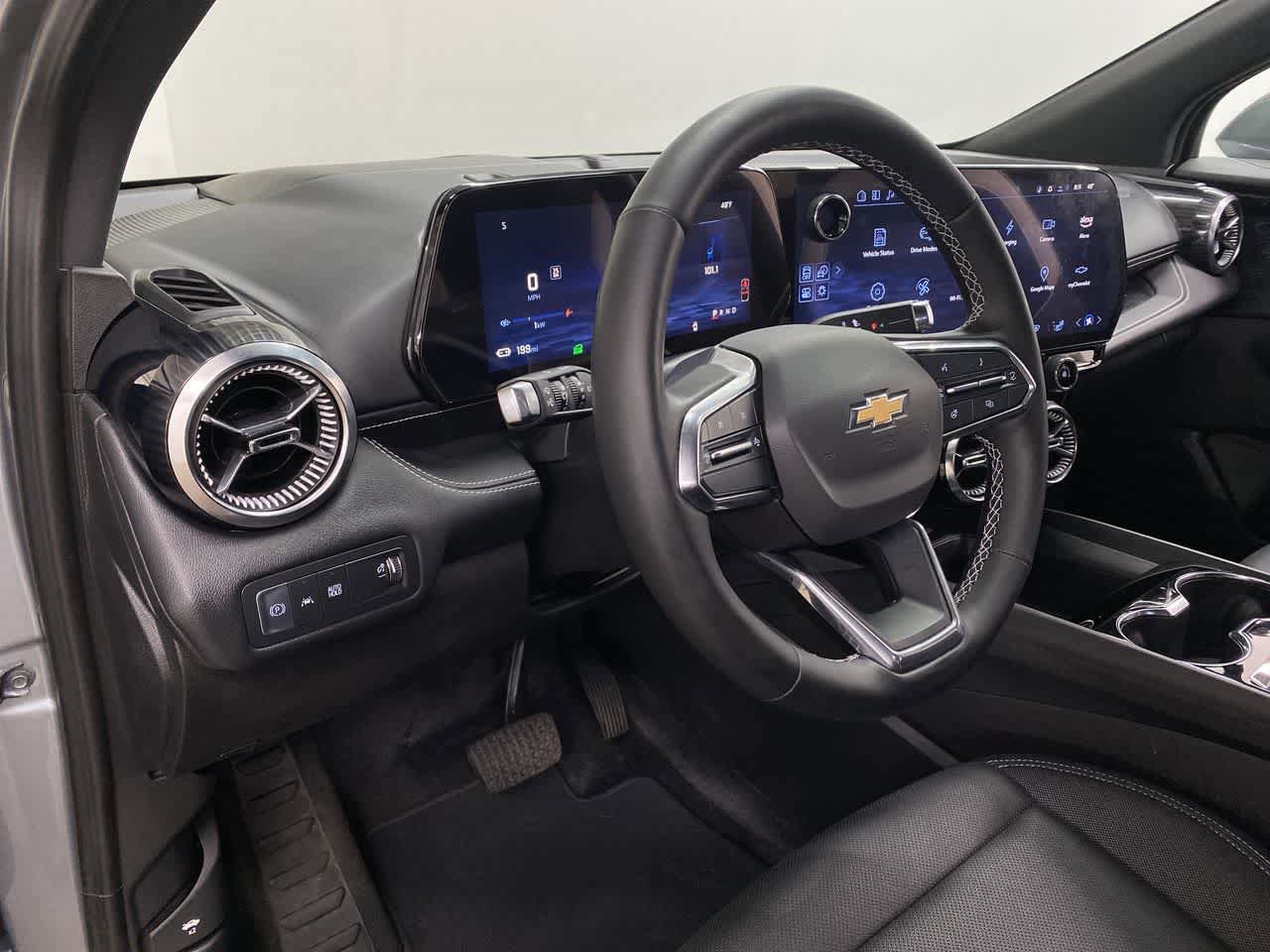 Used 2024 Chevrolet Blazer EV LT AWD/4WD image 2