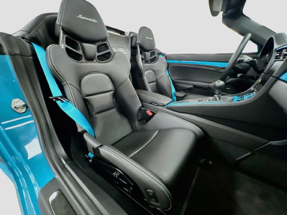 Certified 2019 Porsche 911 Speedster RWD image 27
