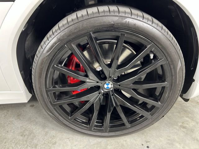 Used 2025 BMW X6 M60i w/ Parking Assistance Package image 34