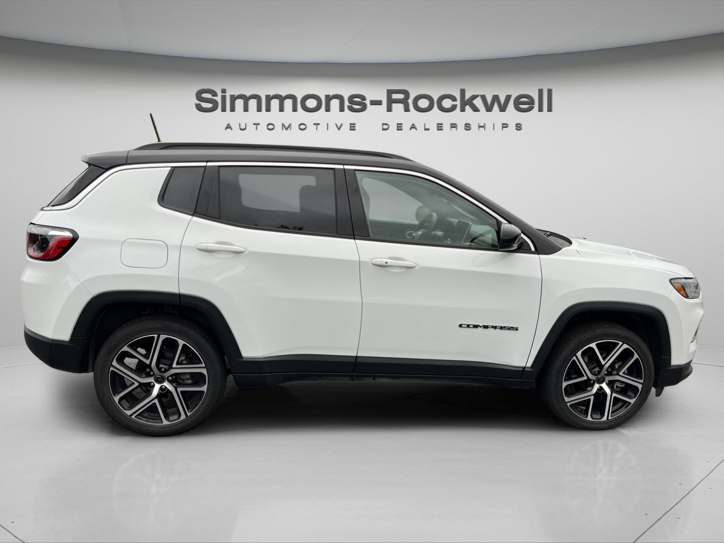Used 2025 Jeep Compass Limited AWD/4WD image 6