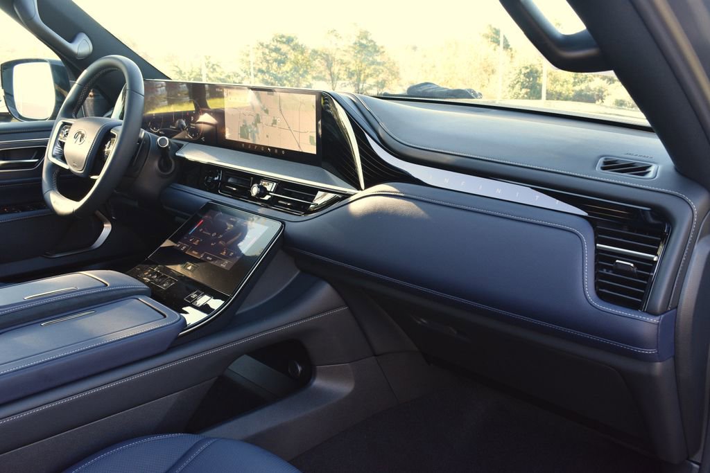 New 2026 INFINITI QX80 4WD image 16