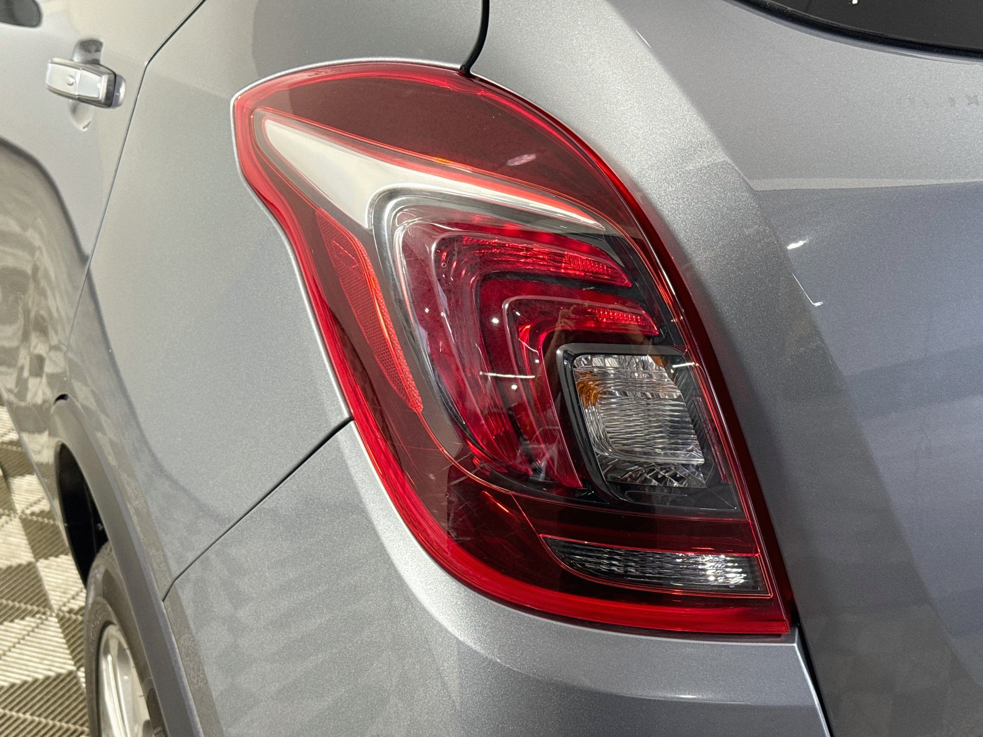 Used 2019 Buick Encore Preferred w/ Safety Package FWD image 36