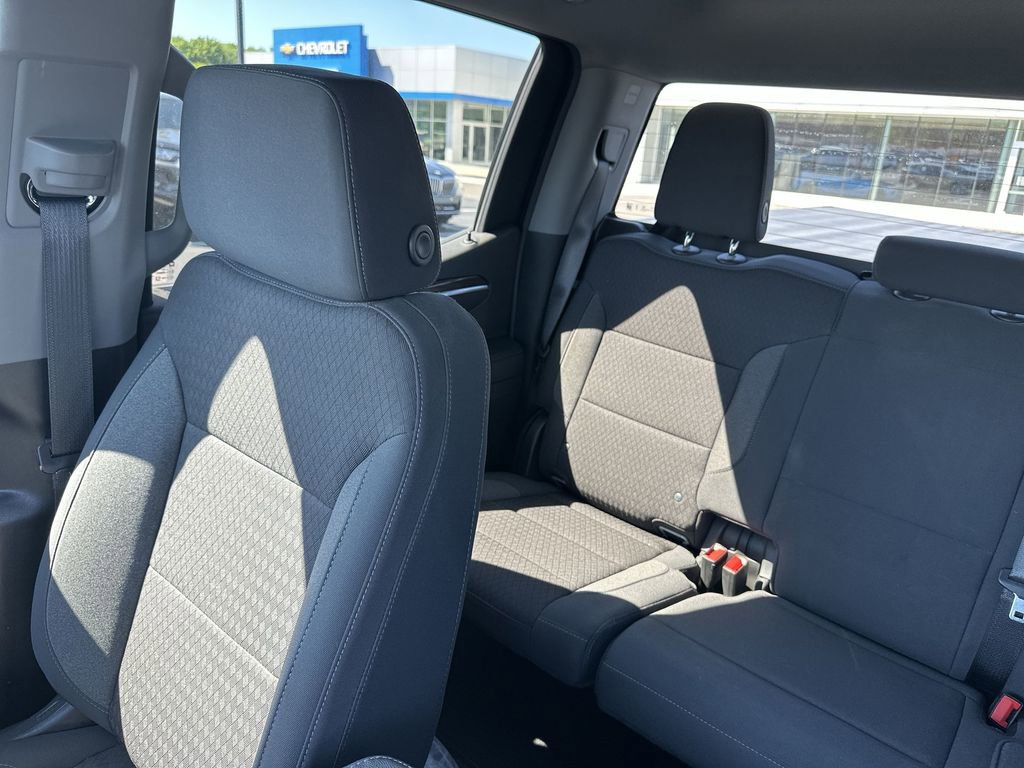Used 2024 Chevrolet Silverado 1500 LT AWD/4WD image 12