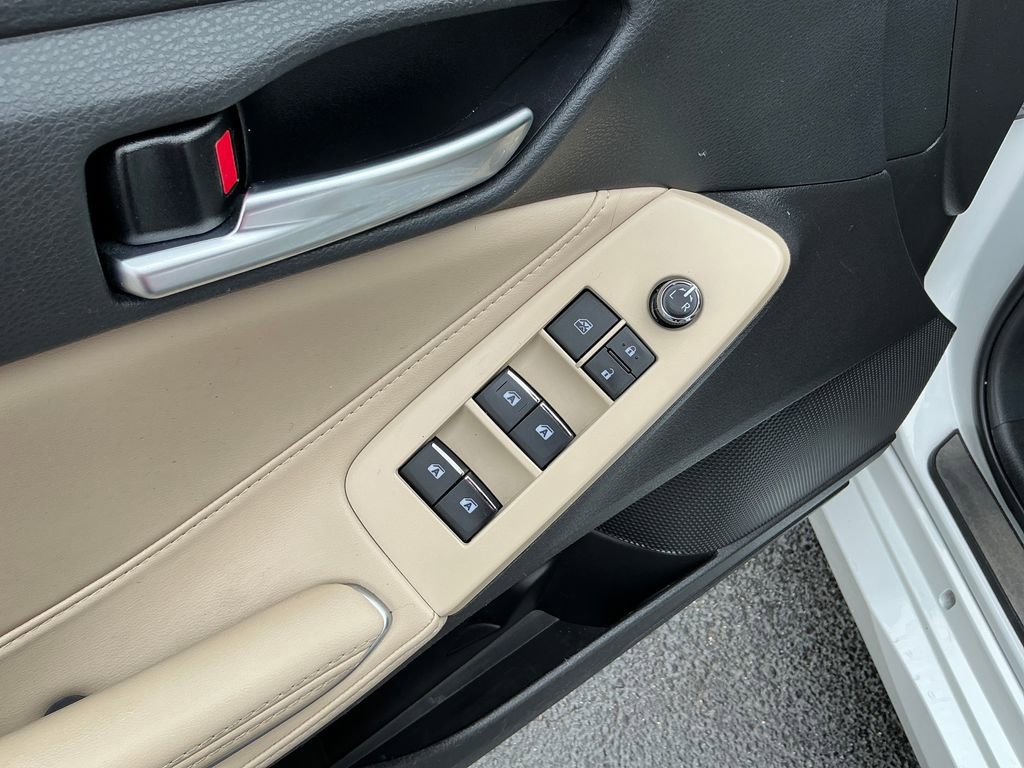 Used 2019 Toyota Avalon image 16