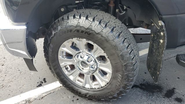 Used 2017 Ford F250 Lariat w/ Lariat Ultimate Package image 5